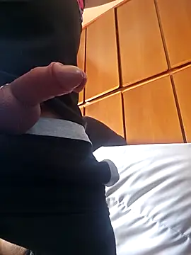 kinky aliens online show from May 3, 12:33 pm