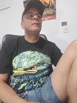 latinmartin73 online show from November 26, 3:40 am