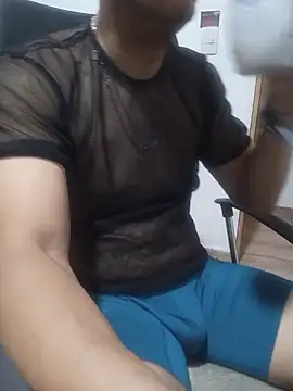 latinmartin73 online show from February 15, 7:21 pm