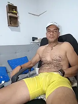 Snapshot of latinmartin73 chatting on May 27, 1:57 am latinmartin73 online show from May 27, 1:57 am