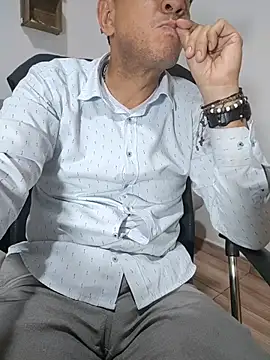 Snapshot of latinmartin73 chatting on June 10, 12:55 am latinmartin73 online show from June 10, 12:55 am