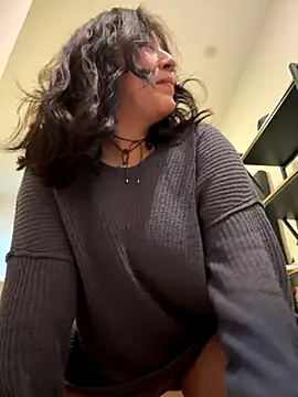 kittyfresita online show from October 6, 8:45 am