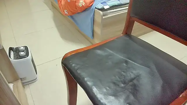 huzi518 online show from March 4, 1:28 pm