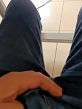 huzi518 online show from October 28, 2:26 am