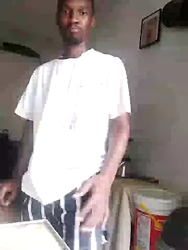 Snapshot of hotyoung24 chatting on March 12, 5:46 am hotyoung24 online show from March 12, 5:46 am