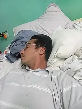 Andresguz35 online show from February 15, 2:41 am