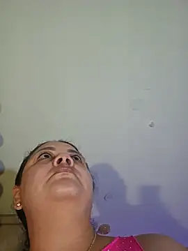 zandra milf  online show from July 14, 11:27 am