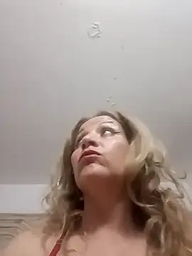 Snapshot of Fenix_528 chatting on September 27, 4:01 pm Fenix 528 online show from September 27, 4:01 pm