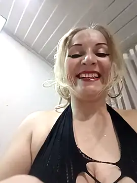 Snapshot of Fenix_528 chatting on November 22, 12:09 am Fenix 528 online show from November 22, 12:09 am