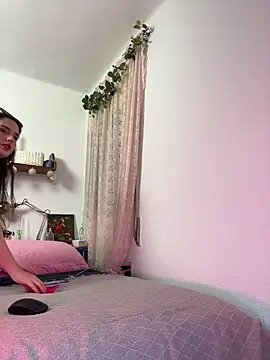 Snapshot of tatianaAlvarez1 chatting on December 4, 10:46 am tatianaAlvarez1 online show from December 4, 10:46 am