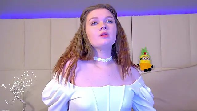 CrystalLyons online show from February 7, 9:37 am