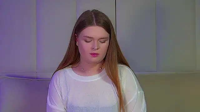 CrystalLyons online show from September 15, 6:19 pm