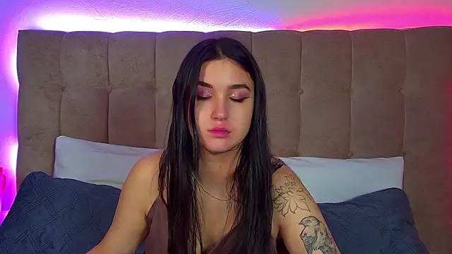 ChristinaMilton online show from September 8, 6:29 pm