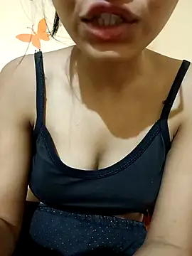 Sanaya 7 online show from December 6, 1:44 pm