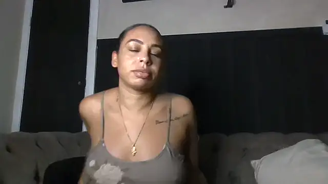 Snapshot of bigbootyjayda chatting on January 1, 11:51 pm bigbootyjayda online show from January 1, 11:51 pm