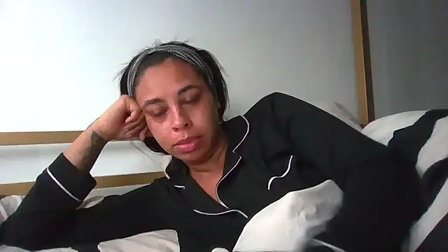 Snapshot of bigbootyjayda chatting on January 5, 12:10 pm bigbootyjayda online show from January 5, 12:10 pm