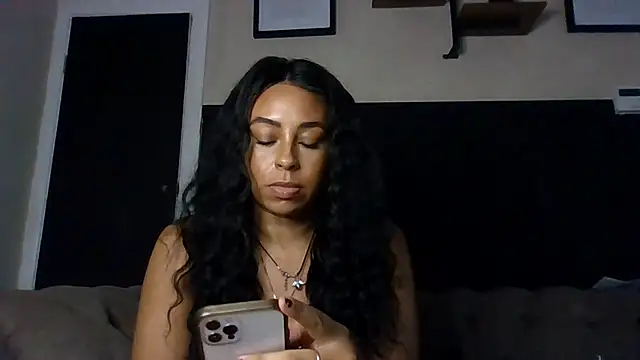 Snapshot of bigbootyjayda chatting on January 23, 1:56 pm bigbootyjayda online show from January 23, 1:56 pm