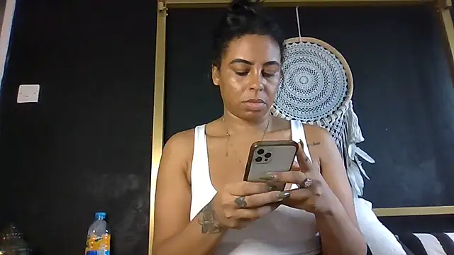 Snapshot of bigbootyjayda chatting on February 4, 12:55 pm bigbootyjayda online show from February 4, 12:55 pm
