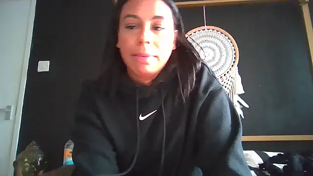 Snapshot of bigbootyjayda chatting on February 13, 12:43 pm bigbootyjayda online show from February 13, 12:43 pm