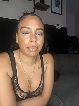 Snapshot of bigbootyjayda chatting on February 17, 11:09 pm bigbootyjayda online show from February 17, 11:09 pm