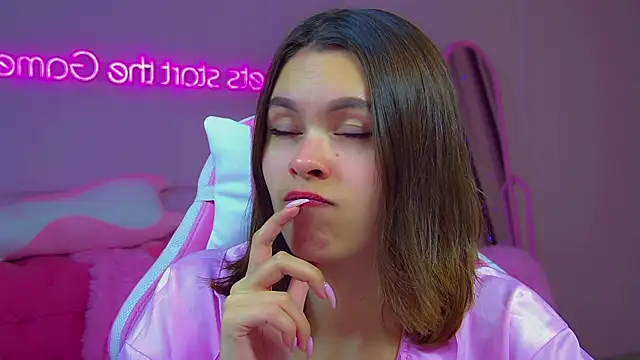 PollyLanders online show from October 12, 6:29 pm