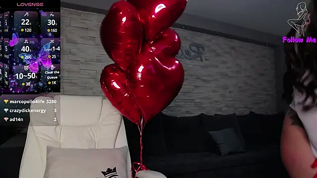 Snapshot of VictoriaMazze chatting on February 13, 4:00 am VictoriaMazze online show from February 13, 4:00 am