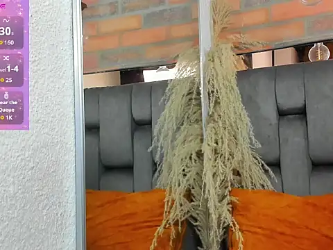 Snapshot of JESSYCORTES chatting on May 12, 11:35 pm JESSYCORTES online show from May 12, 11:35 pm