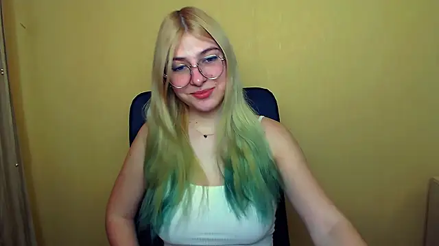 Snapshot of Luna_Lush_ chatting on January 7, 11:48 am Luna Lush online show from January 7, 11:48 am