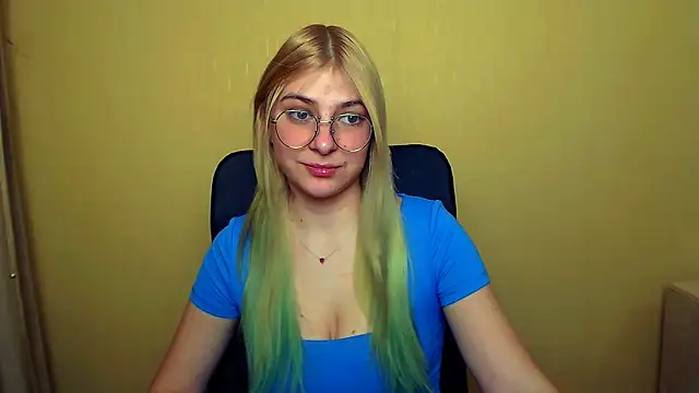 Snapshot of Luna_Lush_ chatting on January 25, 11:34 am Luna Lush online show from January 25, 11:34 am