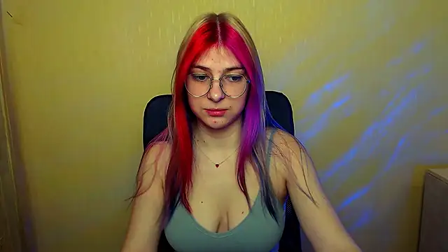 Snapshot of Luna_Lush_ chatting on February 15, 8:44 am Luna Lush online show from February 15, 8:44 am