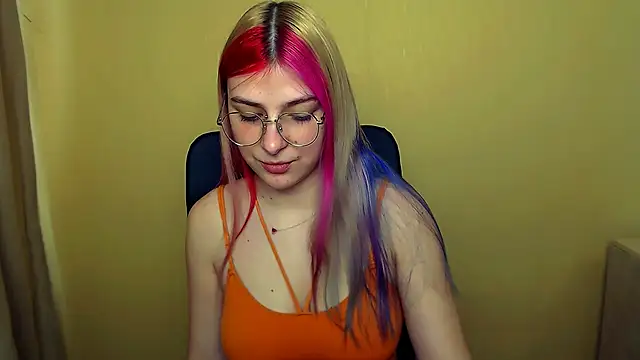 Snapshot of Luna_Lush_ chatting on March 6, 11:03 am Luna Lush online show from March 6, 11:03 am