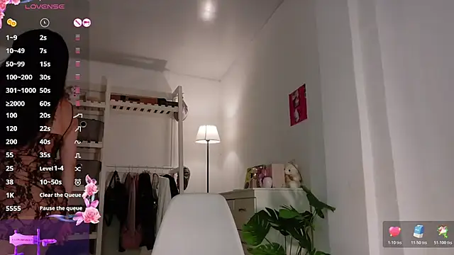 Snapshot of Sarah_cam06 chatting on November 7, 12:54 am Sarah cam06 online show from November 7, 12:54 am