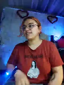 SophiaWeestt99 online show from March 8, 5:17 am