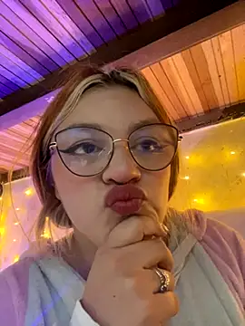 SophiaWeestt99 online show from September 10, 2:22 am