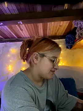 SophiaWeestt99 online show from October 8, 3:59 am