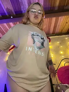 SophiaWeestt99 online show from March 2, 7:15 am