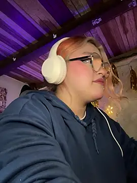 SophiaWeestt99 online show from April 27, 5:27 am