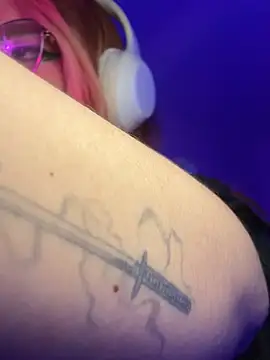 SophiaWeestt99 online show from June 3, 3:31 am