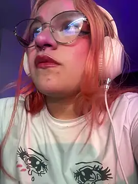 SophiaWeestt99 online show from June 12, 2:43 am