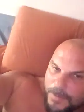Snapshot of Javierchico chatting on July 18, 5:28 pm Javierchico online show from July 18, 5:28 pm