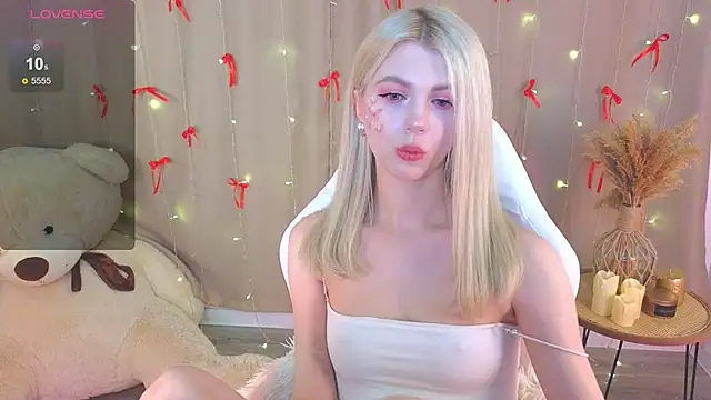 Snapshot of barbieee_b chatting on March 19, 6:34 pm barbieee b online show from March 19, 6:34 pm