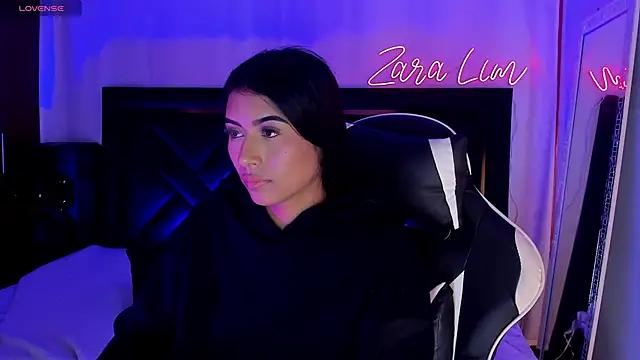 Snapshot of ZaraLim chatting on November 16, 2:17 am ZaraLim online show from November 16, 2:17 am