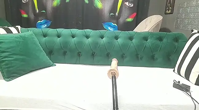 Snapshot of Bitter_ chatting on December 21, 3:53 pm Bitter online show from December 21, 3:53 pm