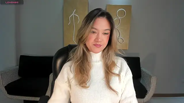 RebeccaHudson online show from October 23, 10:58 am