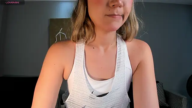 RebeccaHudson online show from March 17, 7:17 pm