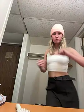 M1ssyk1ssy online show from December 29, 3:33 am