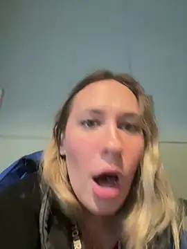 M1ssyk1ssy online show from January 3, 3:33 pm