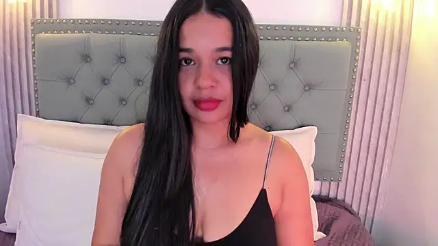 Snapshot of Aitana98_ chatting on January 17, 9:39 am Aitana98 online show from January 17, 9:39 am