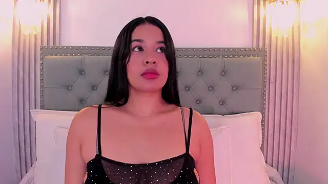Snapshot of Aitana98_ chatting on February 15, 11:14 pm Aitana98 online show from February 15, 11:14 pm