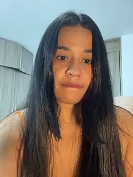 Snapshot of Aitana98_ chatting on October 21, 2:12 am Aitana98 online show from October 21, 2:12 am